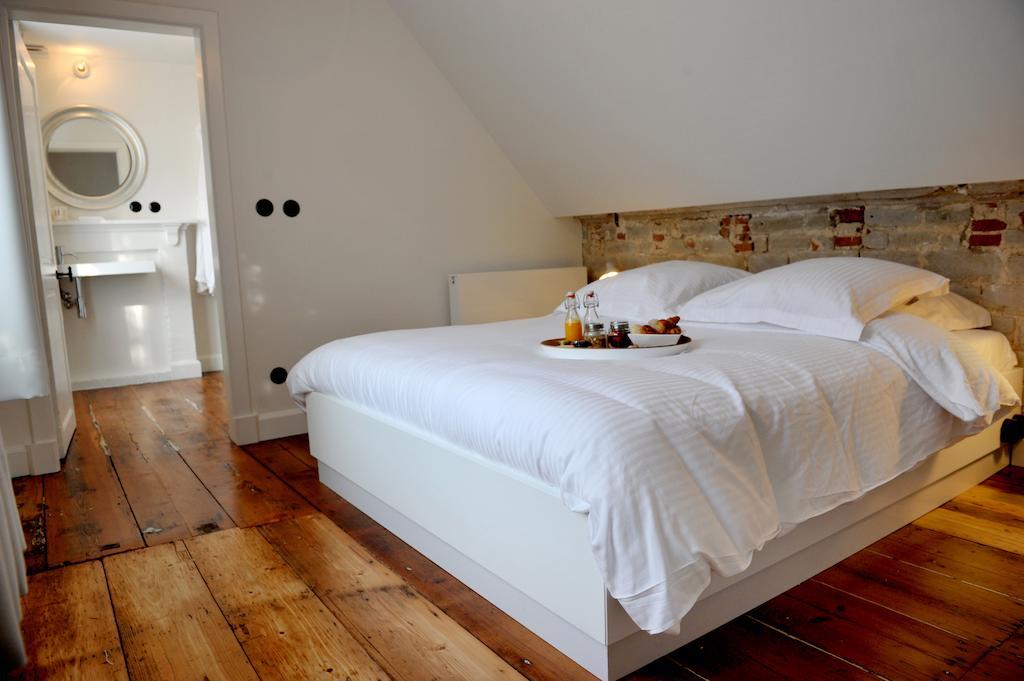 Guesthouse Bernardin Antwerp Room photo